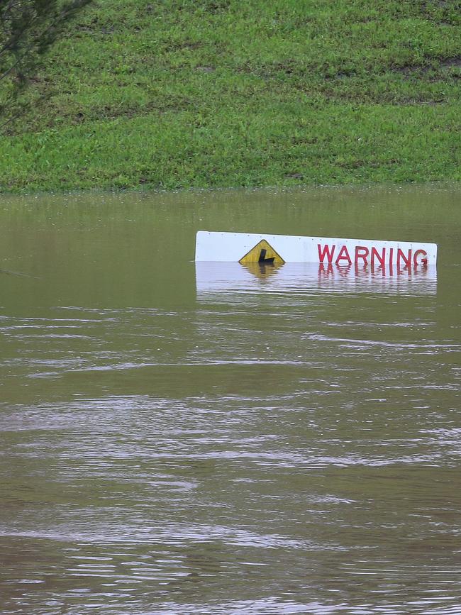 The swollen Nepean River at Penrith. Picture: Gaye Gerard