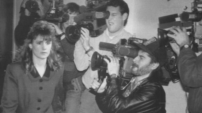 Pamela Smart walks past cameras at Rockingham County Superior Court as she waits for a verdict in her murder conspiracy trial in 1991