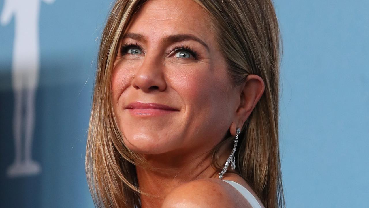Jennifer Aniston about auctioning of her nude portrait to 