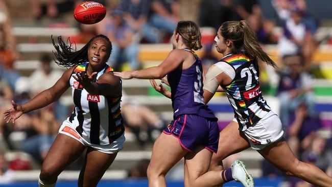 Sabrina Frederick and Madizen Wilkins fight for possession. Picture: Paul Kane/Getty Images