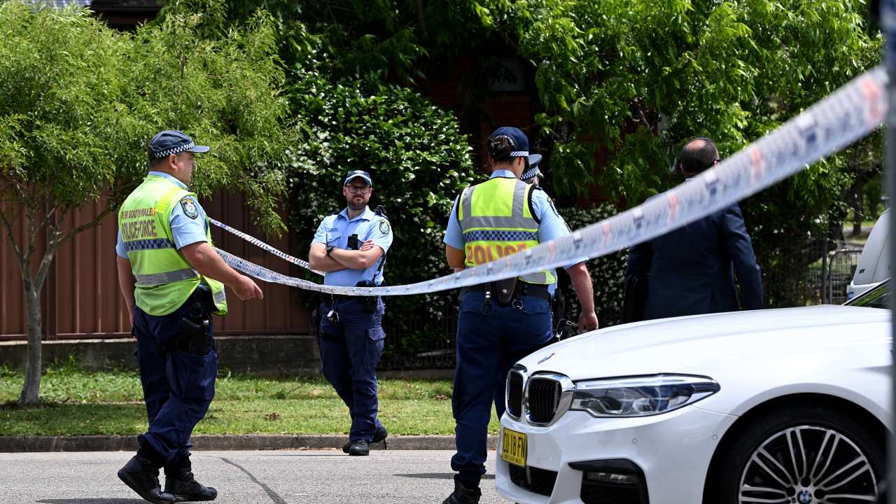 Western Sydney Man Shot By NSW Police In Seven Hills After ‘physical ...