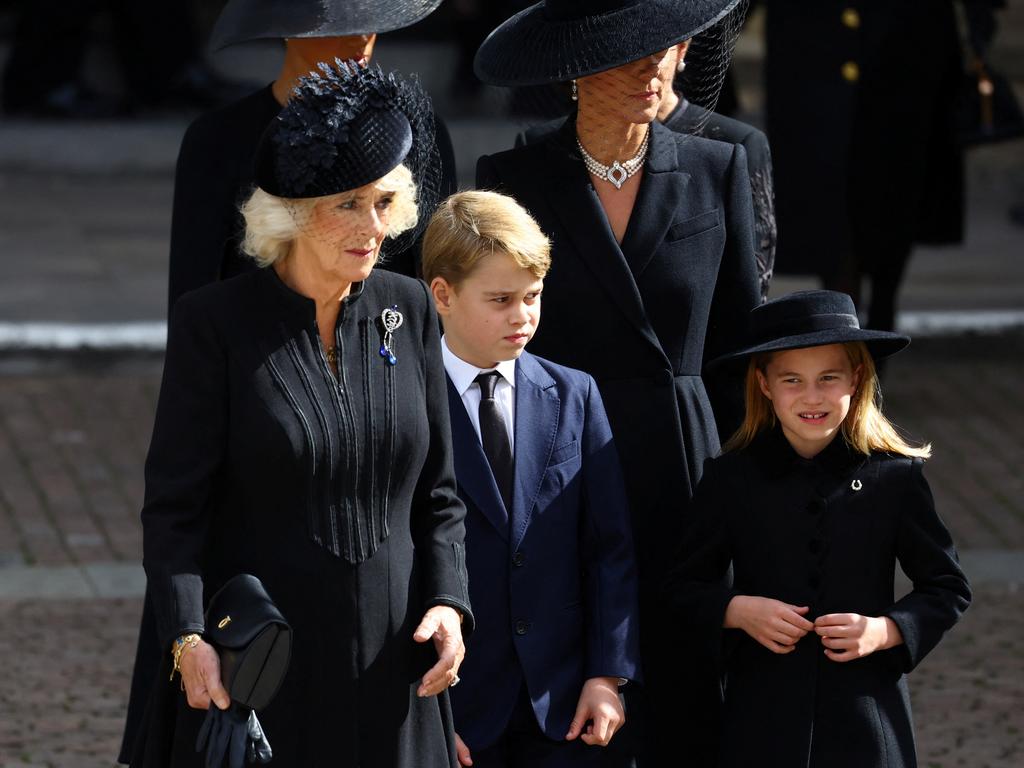 Queen’s funeral: What the body language of the royal family reveals ...
