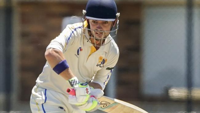 Ormond batsman Luke Heath negotiates the new ball. Picture: Valeriu Campan