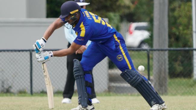 Jashanpreet Singh batting for Taylors Lakes. Picture: Valeriu Campan