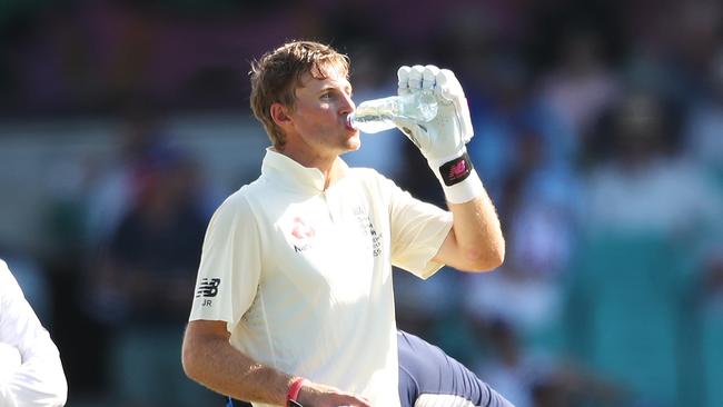 EnglandÕs Joe Root drinking water during Day 4 of the 5th Ashes Test between Australia and England at the SCG. Picture. Phil Hillyard