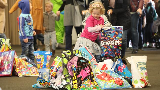 EXCITING: Happy children at the 2019 Royal Adelaide Show showbag launch. Picture: TAIT SCHMAAL