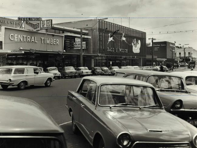 Ball &amp; Welch store on Playne Street in Frankston, December 1966. Picture: HWT Library