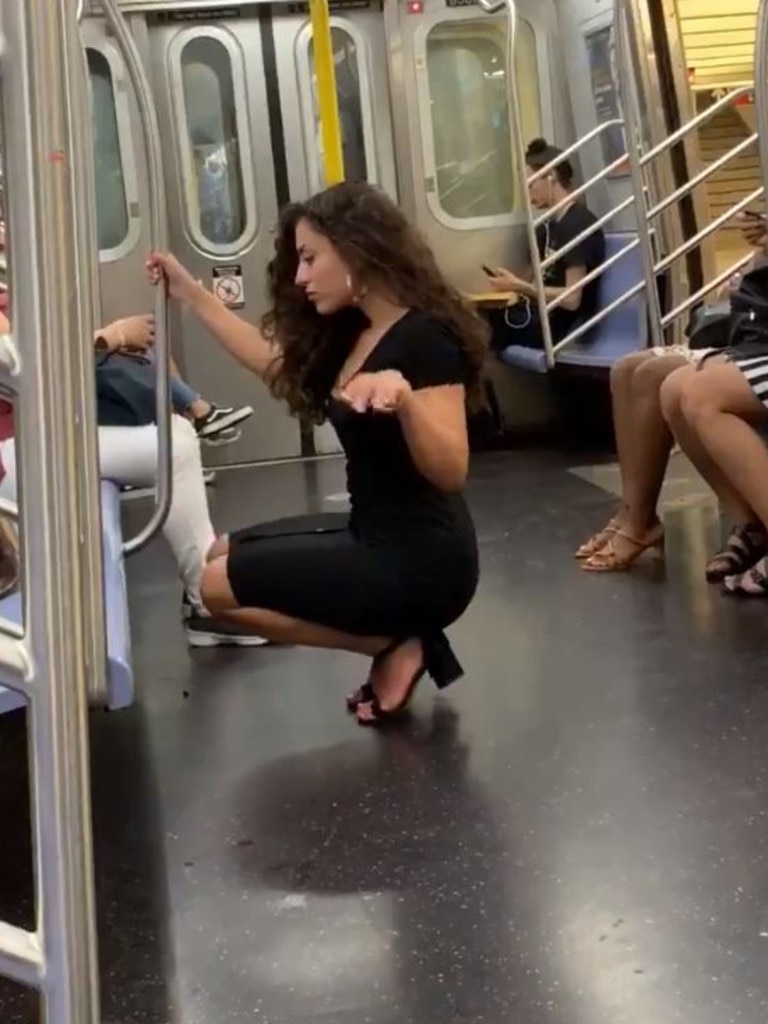 New York Subway Womans Sexy Train Photo Shoot Goes Viral Video 
