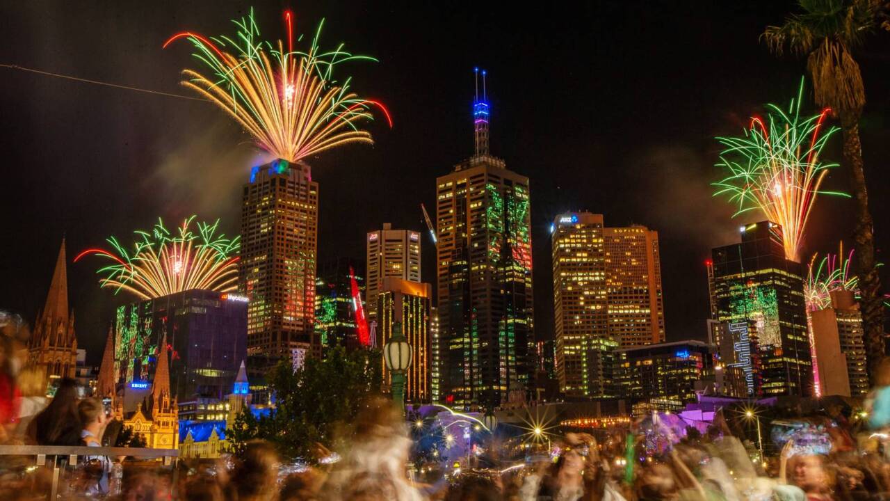 Melbourne New Year S Fireworks Herald Sun