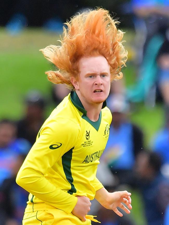 Pope bowling for Australia at the Under-19 World Cup.