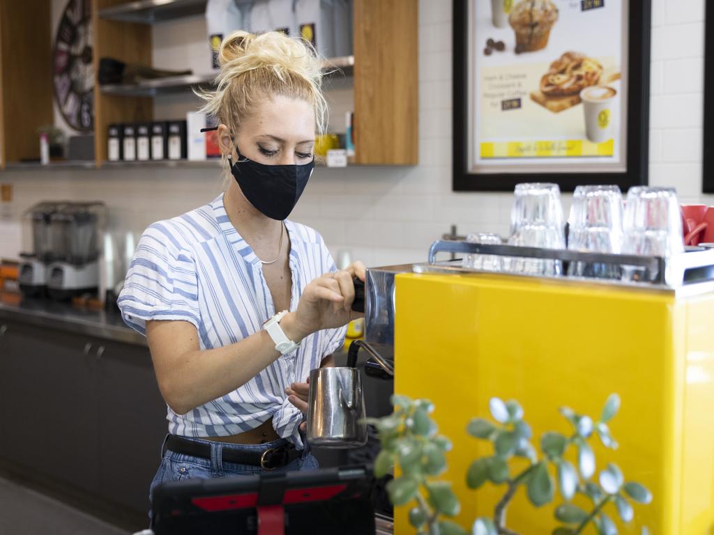 The ACCI says businesses are facing a triple blow of staff shortages, a supply chain crunch and the lowest January result for consumer confidence in three decades. Picture: Matt Jelonek/Getty Images