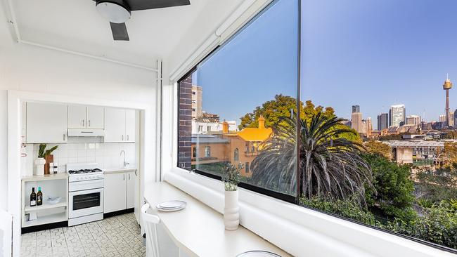 This art deco apartment in Potts Point has been listed for the first time in five decades. Picture: Ray White