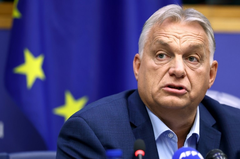 Sparks fly as Orban berates EU ‘elites’ in parliament trip