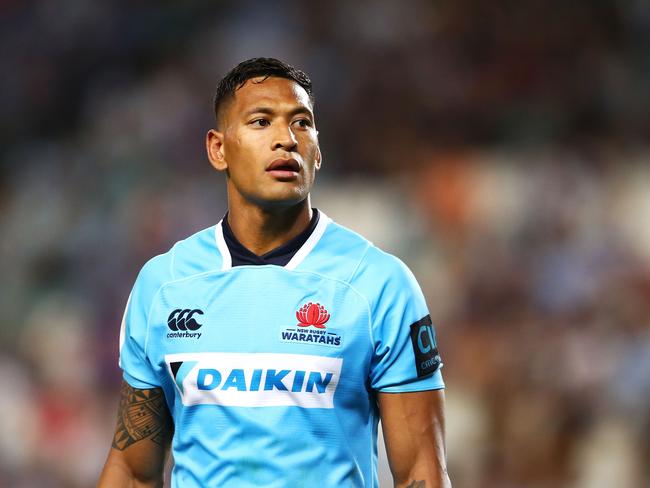 SYDNEY, NEW SOUTH WALES - FEBRUARY 24:  Israel Folau of the Waratahs watches on during the round two Super Rugby match between the Waratahs and the Stormers at Allianz Stadium on February 24, 2018 in Sydney, Australia.  (Photo by Mark Kolbe/Getty Images)