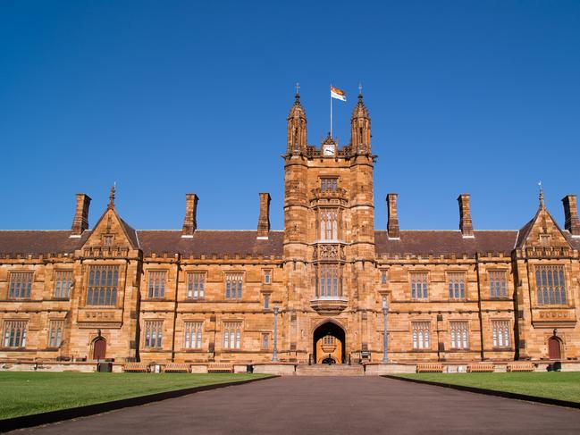 "The main quadrangle building of the University of Sydney, seen from the front lawns. Established in 1850, the university is the oldest in Australia and Oceania."