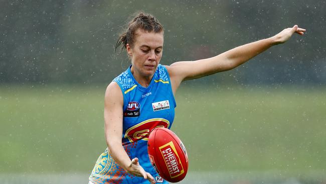 Jamie Stanton of the Suns kicks during the Round 1 AFLW match between the GWS Giants and Gold Coast Suns at Blacktown International Sportspark in Sydney, Saturday, February 8, 2020. (AAP Image/Brendon Thorne) NO ARCHIVING, EDITORIAL USE ONLY