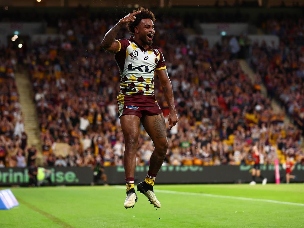 Ezra Mam celebrates his try. Photo: Chris Hyde/Getty Images