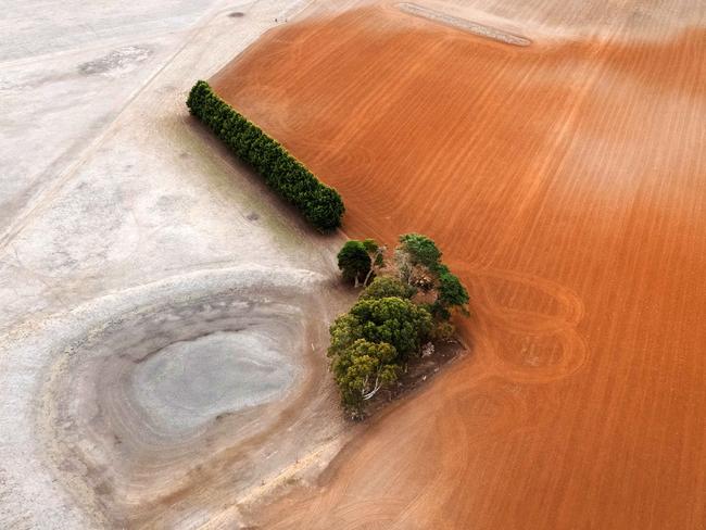Dusty Tourello farmland during the 2025 record dry. Picture: Mark Stewart