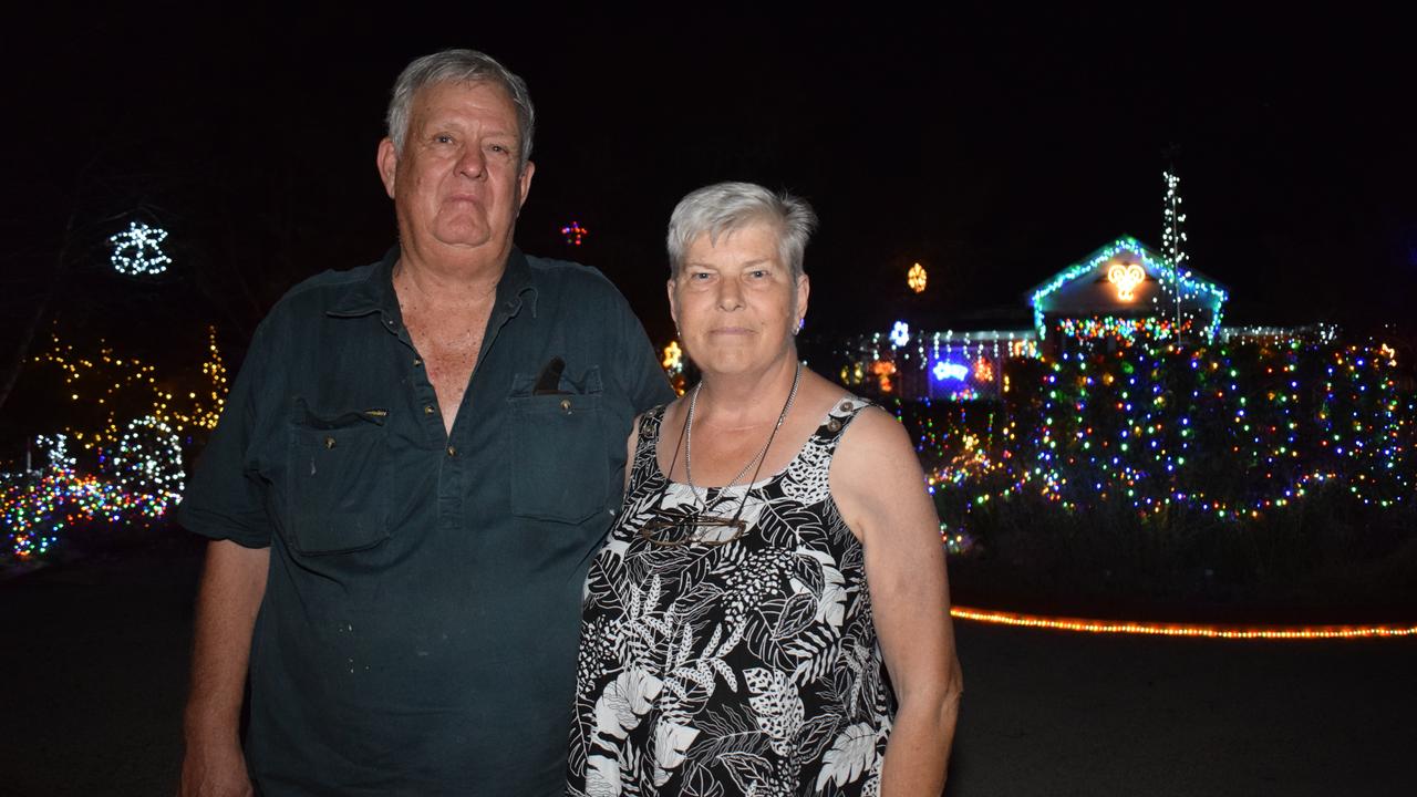 <s1>CHRISTMAS LIGHT VETERANS: Yvonne and Brian Wolski have been bring Chinchilla Christmas light joy to the Chinchilla community since 1999.</s1> <source/> <source>Pictures: Kate McCormack</source>