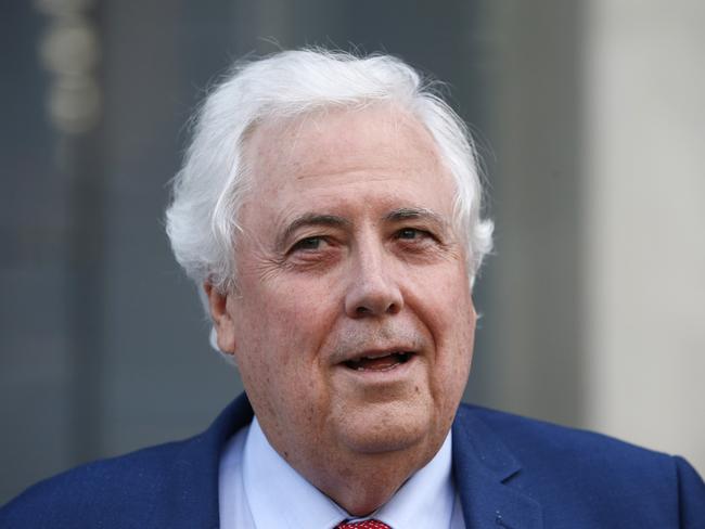 Mining magnet and former MP Clive Palmer speaks to media as he leave the Supreme Court after sitting a whole day session in Brisbane, Monday, 30 October, 2017. Liquidators are trying to secure court orders to freeze more than $200 million worth of Mr Palmer's assets. (AAP Image/Regi Varghese) NO ARCHIVING, EDITORIAL USE ONLY