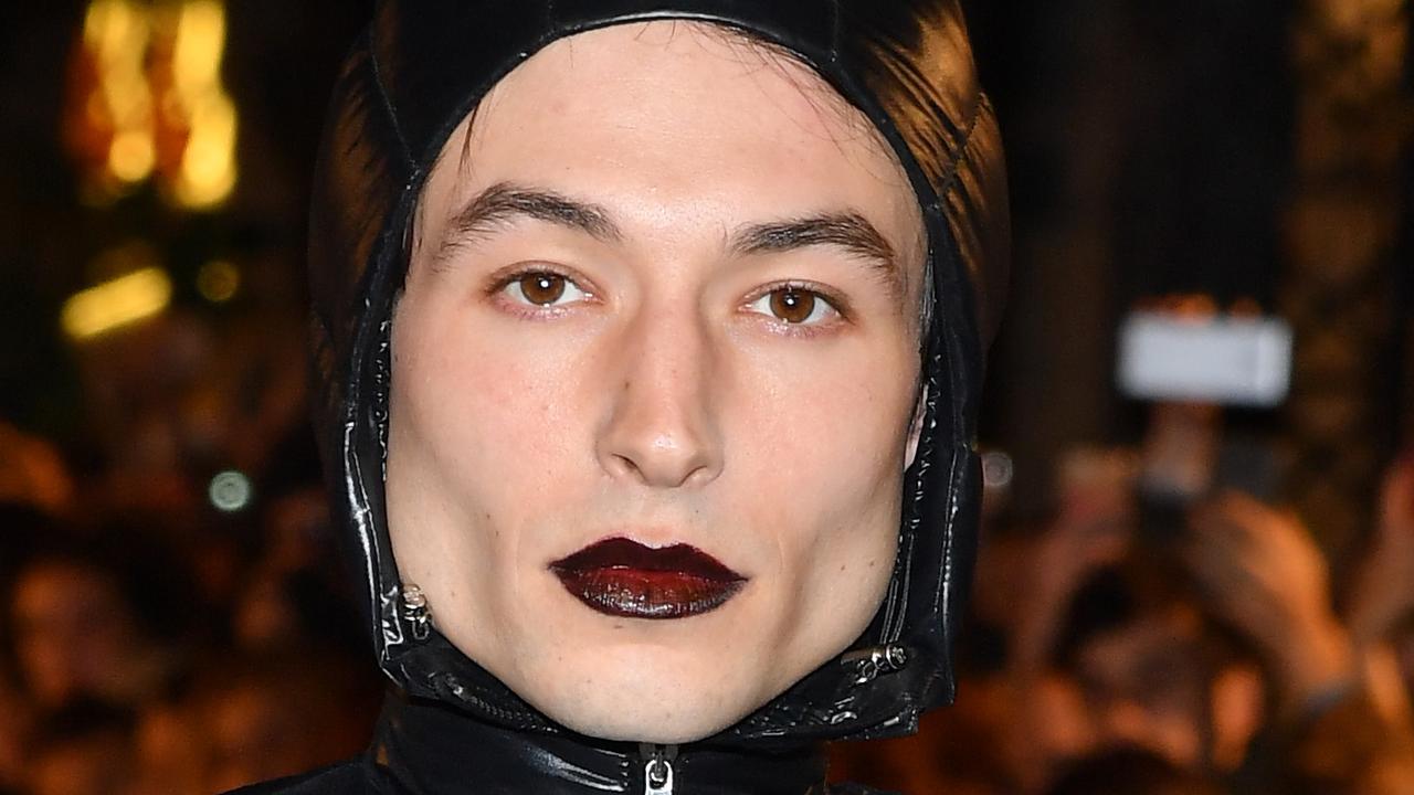 Fantastic Beasts 2 star Ezra Miller's bizarre red carpet outfit |   — Australia's leading news site