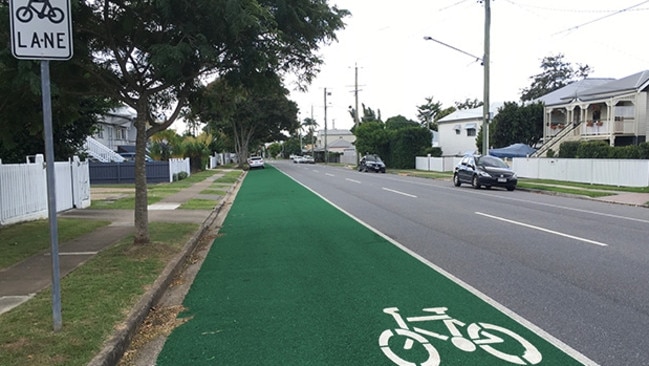 An artist's impression of how the council’s bike path may look along Kent St, Wooloowin. Picture: Supplied