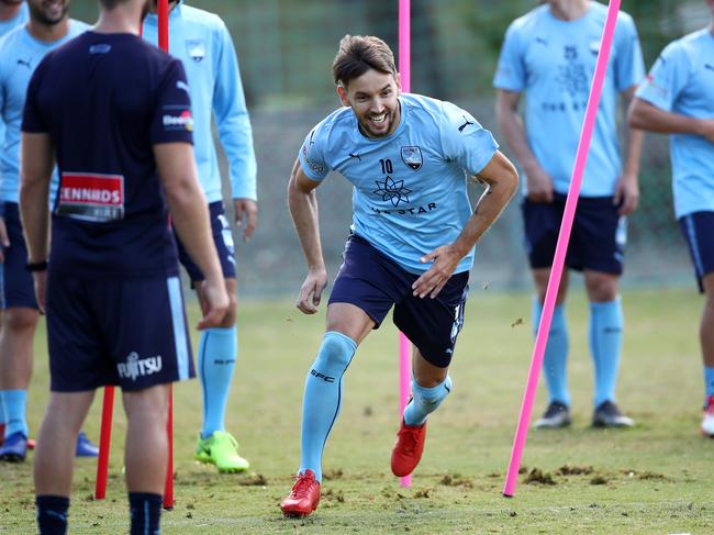 SYDNEY, AUSTRALIA - MAY 16: Milos Ninkovic of Sydney FC performs a drill during a Sydney FC A-League training session at Macquarie Uni on May 16, 2019 in Sydney, Australia. (Photo by Cameron Spencer/Getty Images)