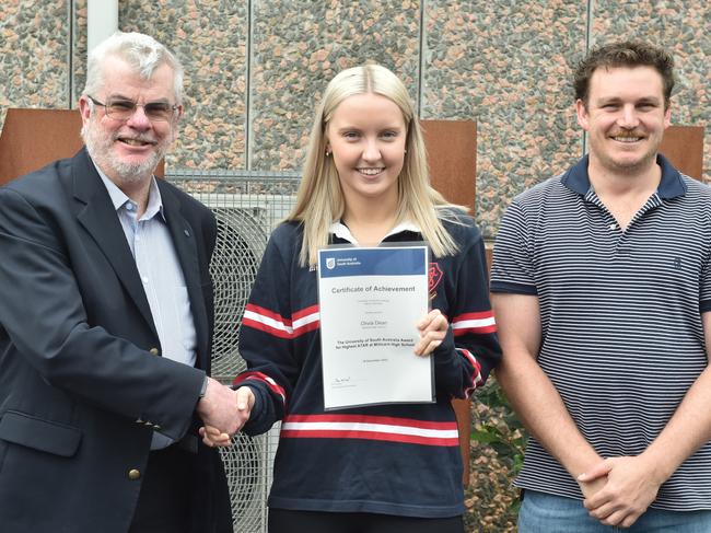 Millicent High School's highest achieving ATAR student Olivia Dean received UniSA's sponsored prize for her year 12 results, presented by Ian McKay. PICTURE: Jessica Dempster