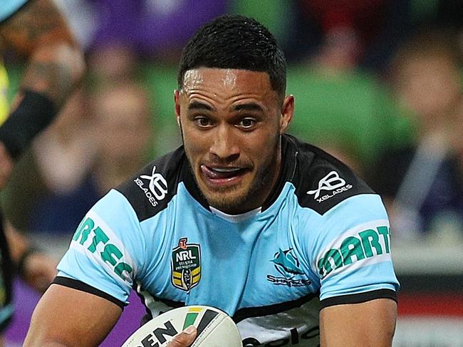 MELBOURNE, AUSTRALIA - AUGUST 12:  Valentine Holmes of the Sharks scores a try during the round 22 NRL match between the Melbourne Storm and the Cronulla Sharks at AAMI Park on August 12, 2018 in Melbourne, Australia.  (Photo by Graham Denholm/Getty Images)