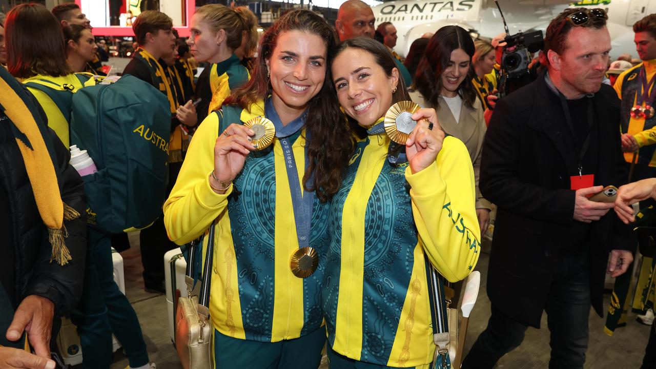 Sisters and gold medallists, from left, Jessica and Noemie Fox. Picture: Rohan Kelly