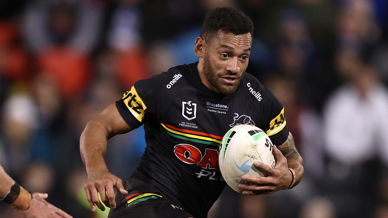 PENRITH, AUSTRALIA - JUNE 03: Apisai Koroisau of the Panthers runs the ball during the round 13 NRL match between the Penrith Panthers and the Canterbury Bulldogs at BlueBet Stadium on June 03, 2022, in Penrith, Australia. (Photo by Matt King/Getty Images)