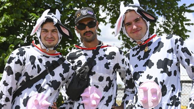 There was no shortage of fun outfits seen as festivalgoers filed into the event. Picture: NCA NewsWire / Martin Ollman