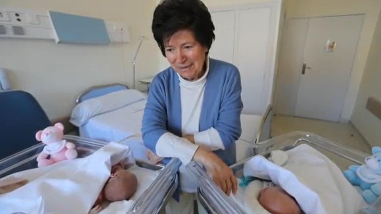 Mauricia and her children, whom she had at the age of 64, in 2017, thanks to an assisted reproduction treatment in the United States. Picture: Newsflash/Australscope