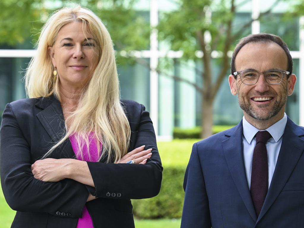 Greens leader Adam Bandt (R) has described Mandy Nolan (L) as a ‘champion’. Picture: Martin Ollman/Getty Images