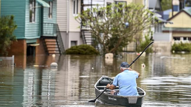 Thursday 31st March 2022: Lismore Suburbs kayak through the streets. Picture: Darren Leigh Roberts.