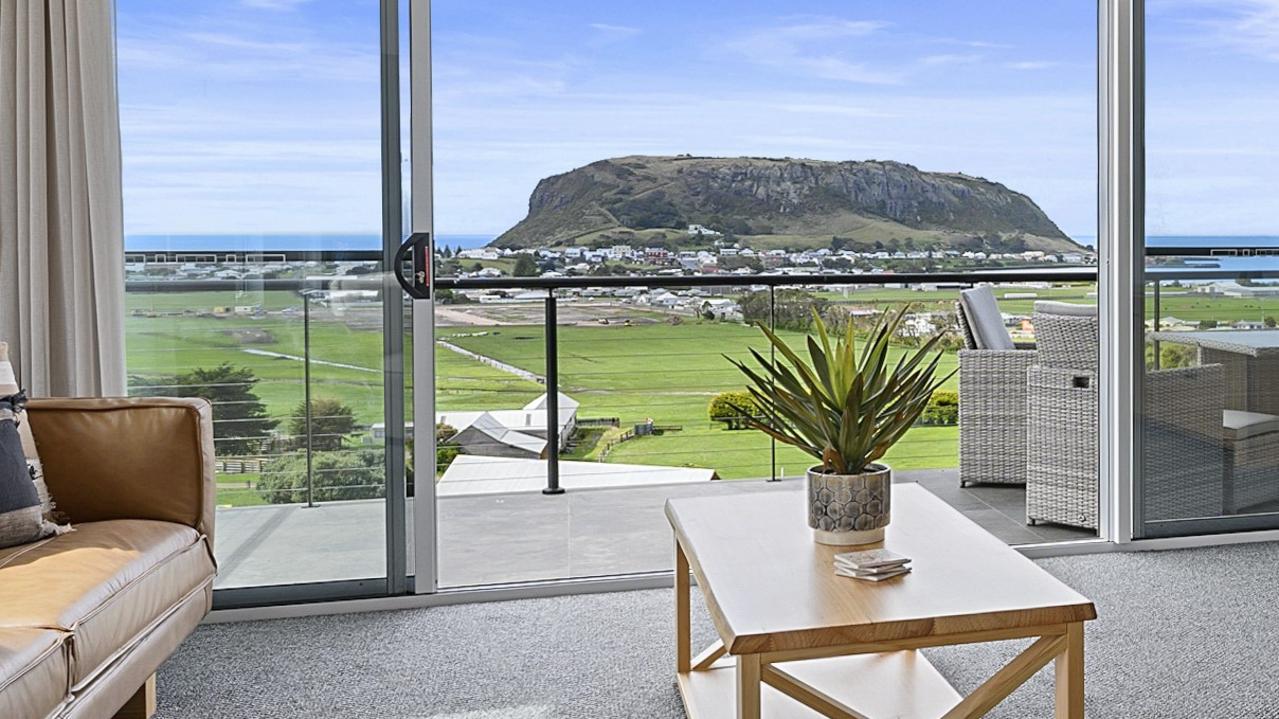 Luxury Stanley villa with a million-dollar view