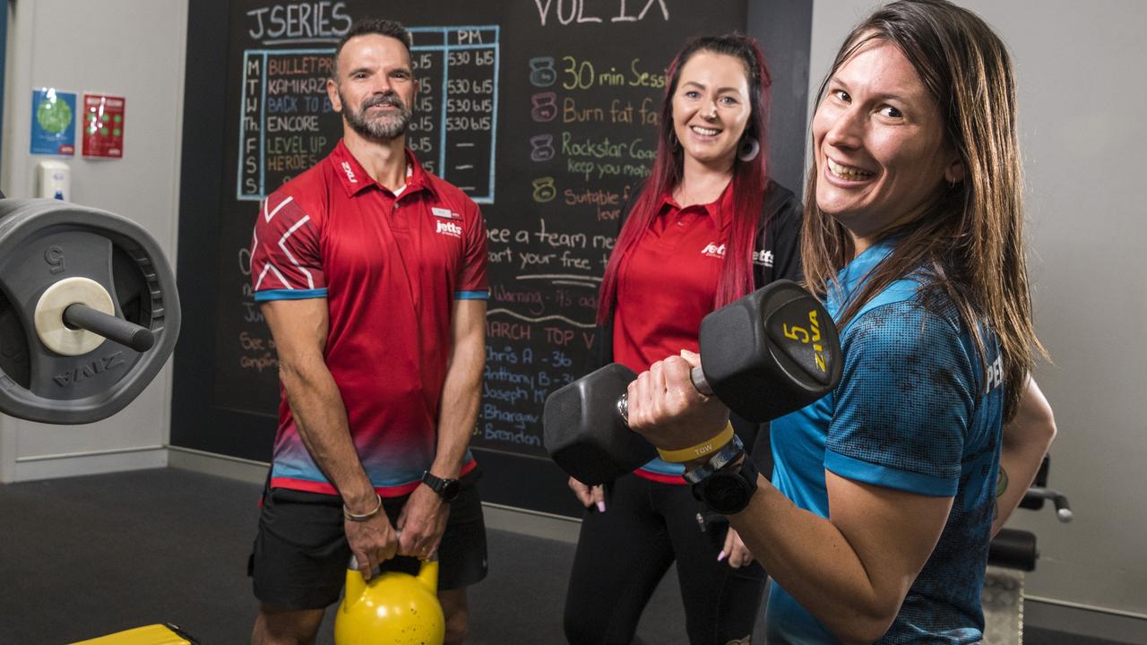 160+ Fitness Instructor Working With Special Needs Women Stock