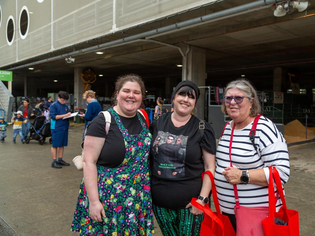 51 pics: Ekka-goers brave big wet on day 3 | The Courier Mail