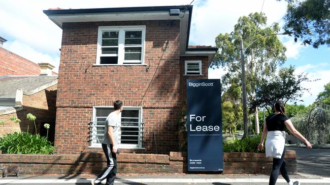 A Carlton home for lease in January of this year. Picture: NCA NewsWire/Andrew Henshaw.
