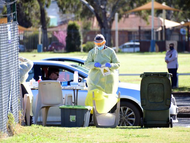 DUBBO, AUSTRALIA - AUGUST 13: Residents come forward to be COVID tested at new testing location in West Dubbo as positive cases grow on August 13, 2021 in Dubbo, Australia. Dubbo Regional Council entered a snap lockdown after two positive cases were detected in the region. Over 80% of the population is under stay-at-home orders as the State works to stop the spread of the highly contagious COVID-19 delta variant. (Photo by Belinda Soole/Getty Images)