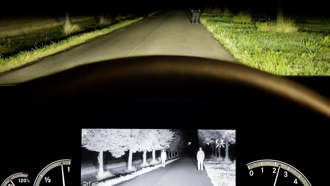 Mercedes night vision: Keep your eyes on the road