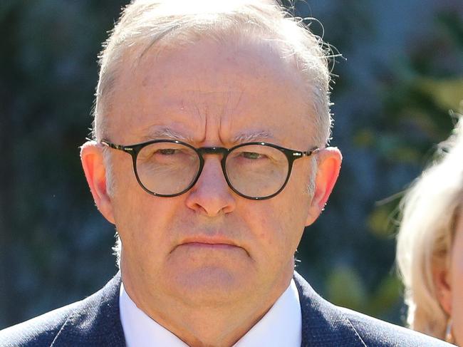 SYDNEY, AUSTRALIA : NewsWire Photos - SEPTEMBER 17 2024; Prime Minister Anthony Albanese joins Housing Minister Clare OÃNeil, Minister for the Environment and Water, Local MP Tanya Plibersek for a press conference in Rosebery in Sydney. Picture: NewsWire / Gaye Gerard