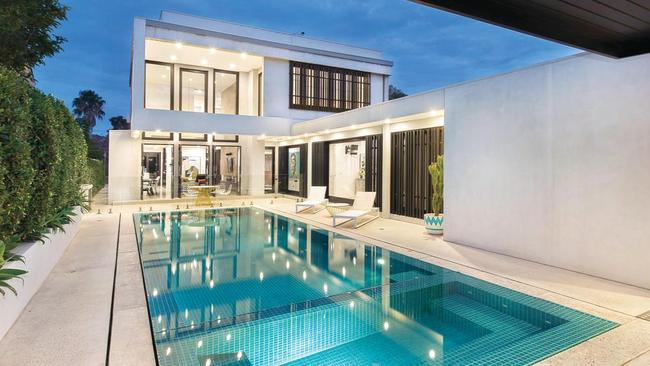 The celebrity couple has price expectations of $4.7-$5.17 million for their contemporary home.