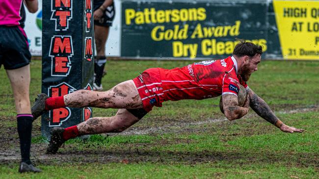 Eagles hooker Luke Williams thought he scored, but the referee had other ideas. Picture: Thomas Lisson