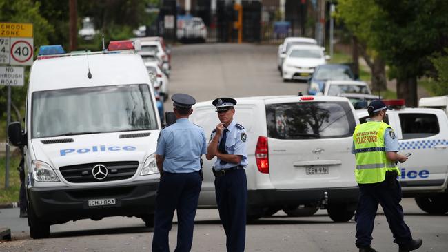 Police closed the street and established a crime scene. Picture: NCA NewsWire/David Swift