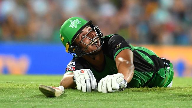 Marcus Stoinis is back with the Stars in BBL08.