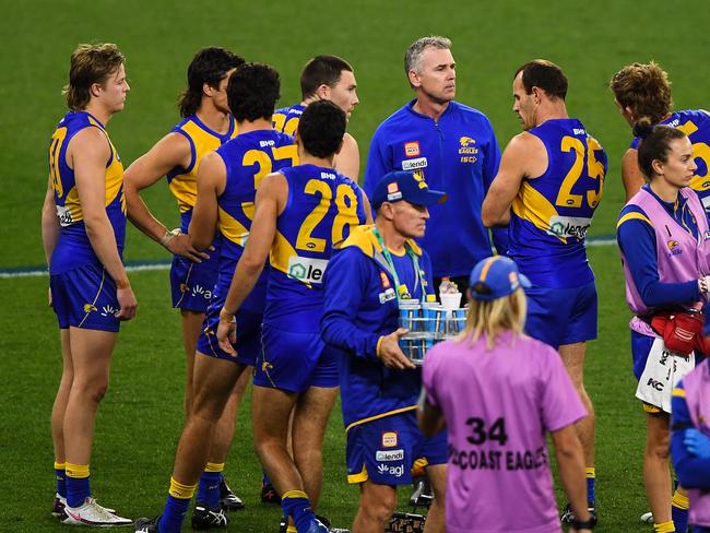 PERTH, AUSTRALIA - OCTOBER 03: Adam Simpson, Senior Coach addresses his players at three quarter time during the 2020 AFL First Elimination Final match between the West Coast Eagles and the Collingwood Magpies at Optus Stadium on October 03, 2020 in Perth, Australia. (Photo by Daniel Carson/AFL Photos via Getty Images)