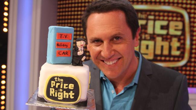 Emdur celebrating his 1500th episode of The Price is Right.