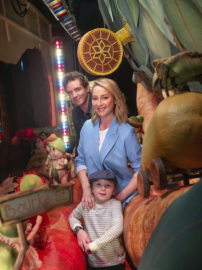 Vincent Fantauzzo and Asher Keddie with son Valentino at the Myer Christmas windows. Picture: Sarah Matray