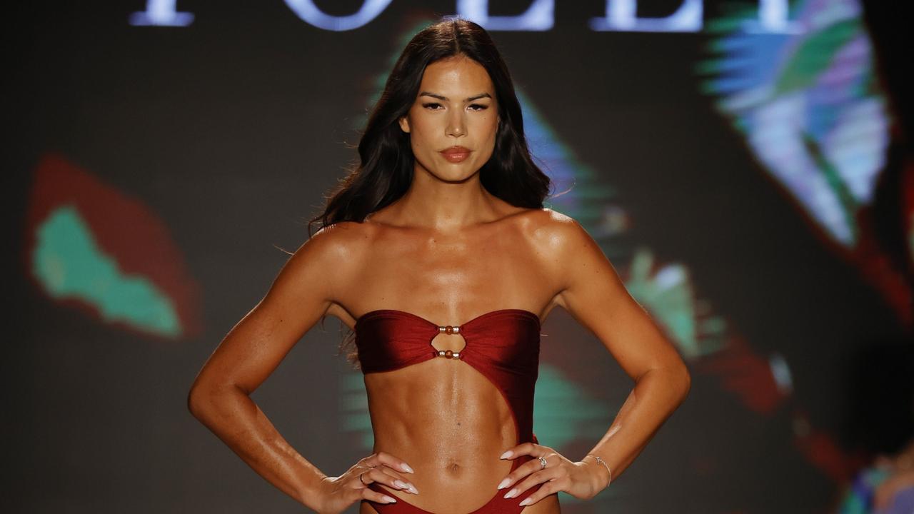 Aussie trans model struts on the global stage